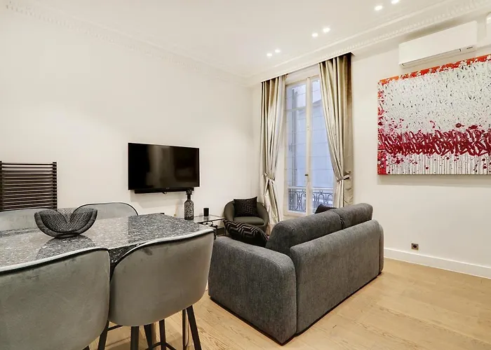 Pick A Flat\'S Apartment In Triangle D\'Or - Pierre 1Er De Serbie